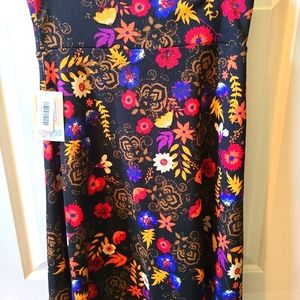 Lularoe Azure Skirt size Medium NWT